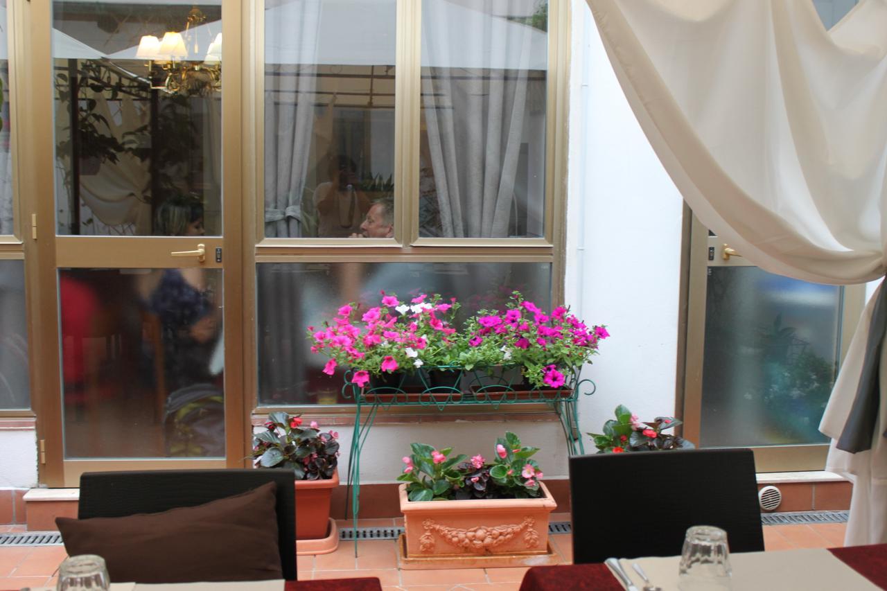 Hotel Dalmazia Florence Exterior photo